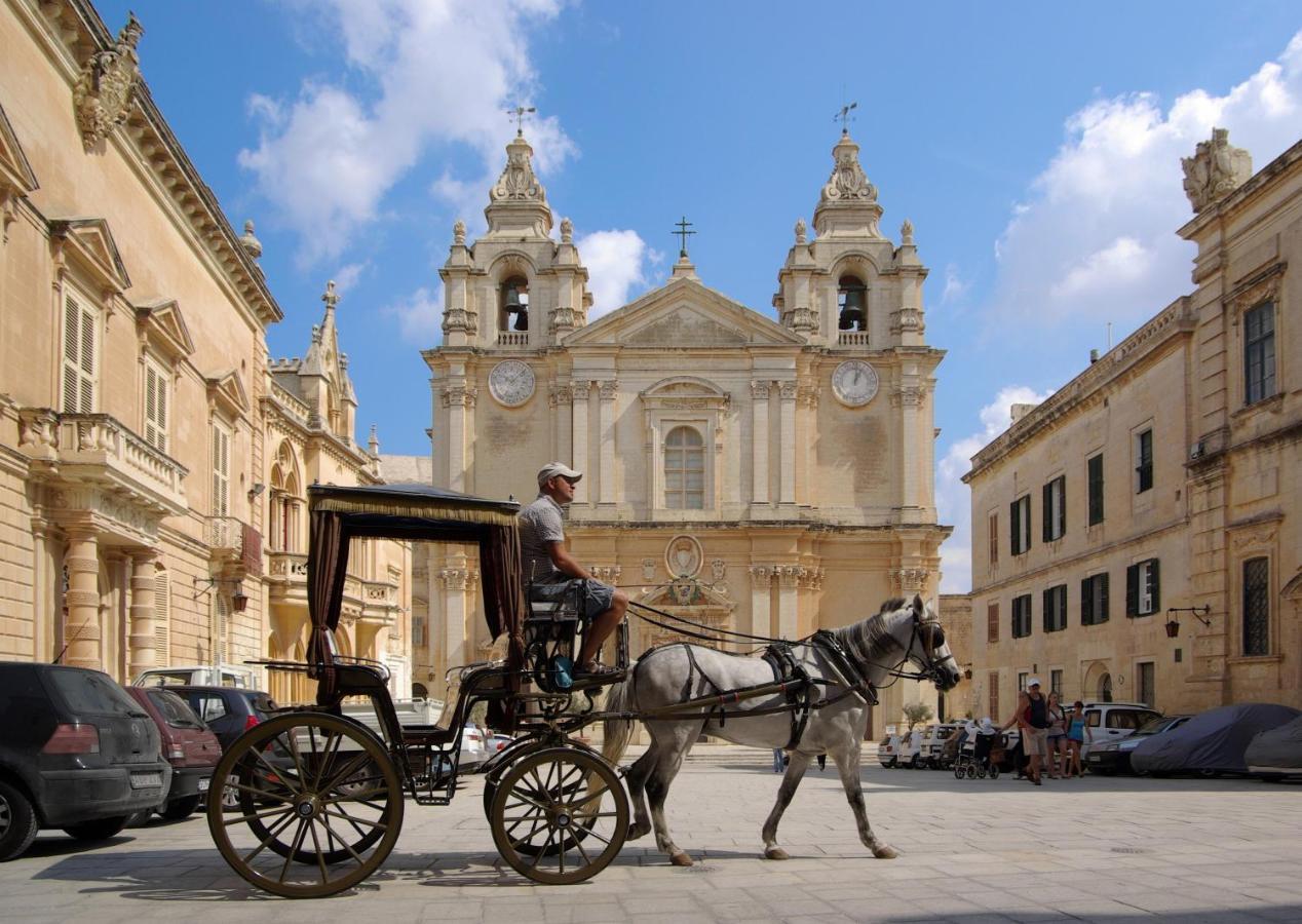 Central Rooms - Near Valletta & Sliema - Best Bus Lines Hamrun Exterior photo